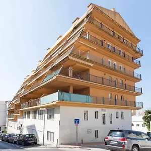 luna-acogedor-duplex-junto-a-puerto-marina-con-garaje.hotelsinnerja.org/